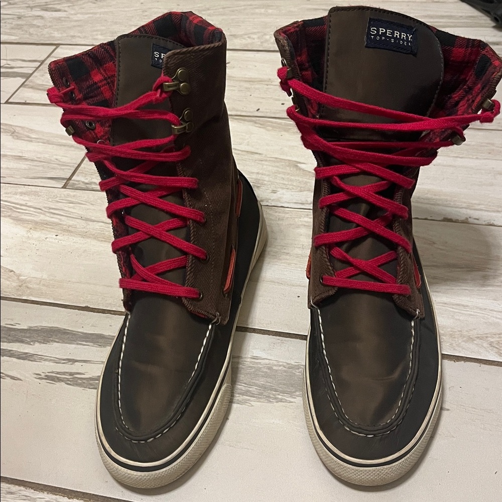 Women Sperry Dark Brown Boots with Red Laces